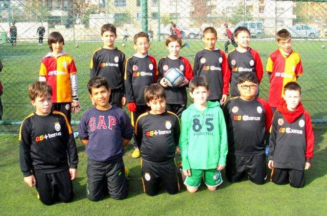 Lions Born in 2003-2004-17